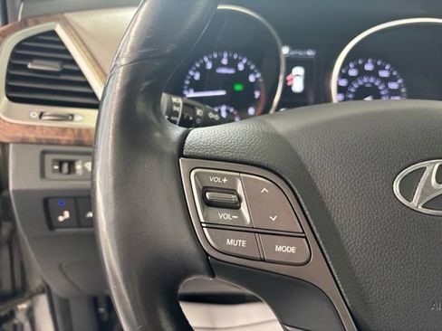 Used 2018 Hyundai Santa Fe Sport w/ 2.0T Ultimate Tech Package 05 AWD/4WD image 14