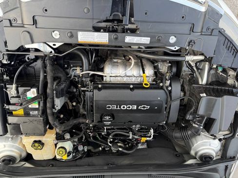Used 2015 Chevrolet Cruze LS FWD image 26