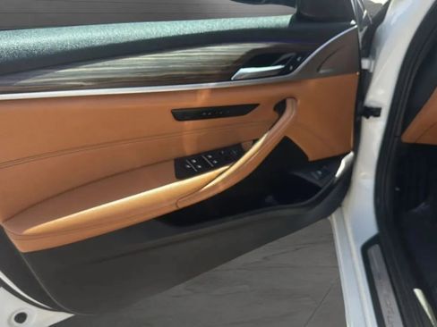 Used 2018 BMW 540i RWD image 11