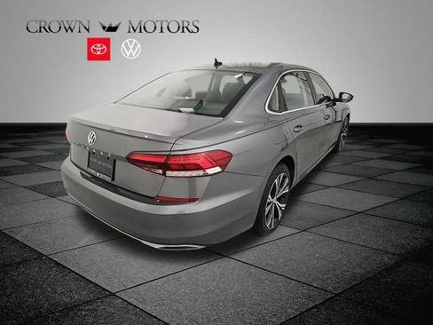 Used 2020 Volkswagen Passat 2.0T SEL FWD image 6