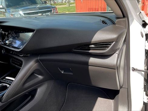 Certified 2023 Buick Envision Essence image 18