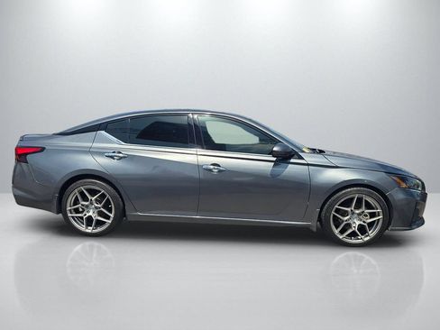 Used 2023 Nissan Altima 2.5 SL FWD image 4