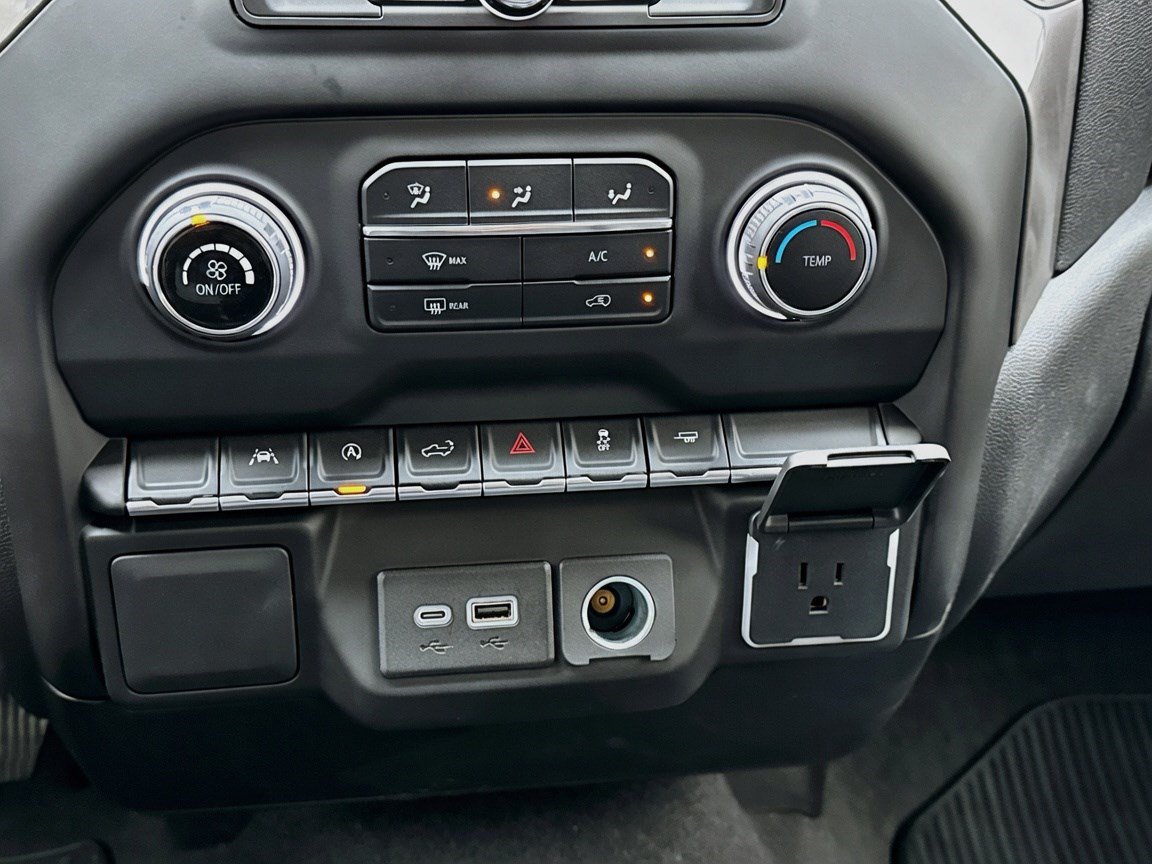 Used 2022 Chevrolet Silverado 1500 Custom RWD image 12