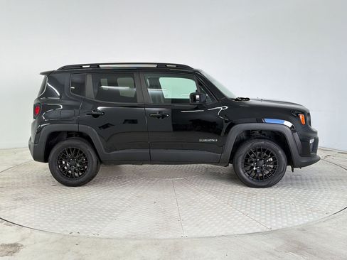 Used 2021 Jeep Renegade Latitude AWD/4WD image 8