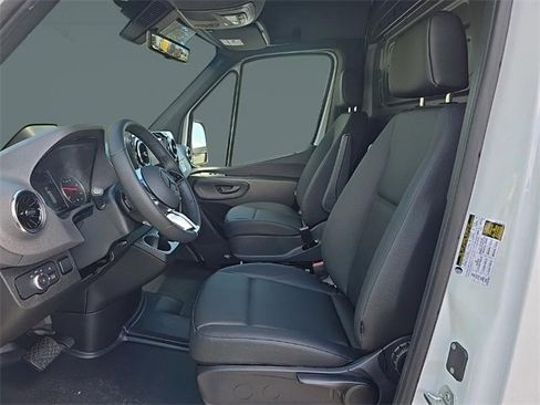 New 2025 Mercedes-Benz Sprinter 2500 image 6