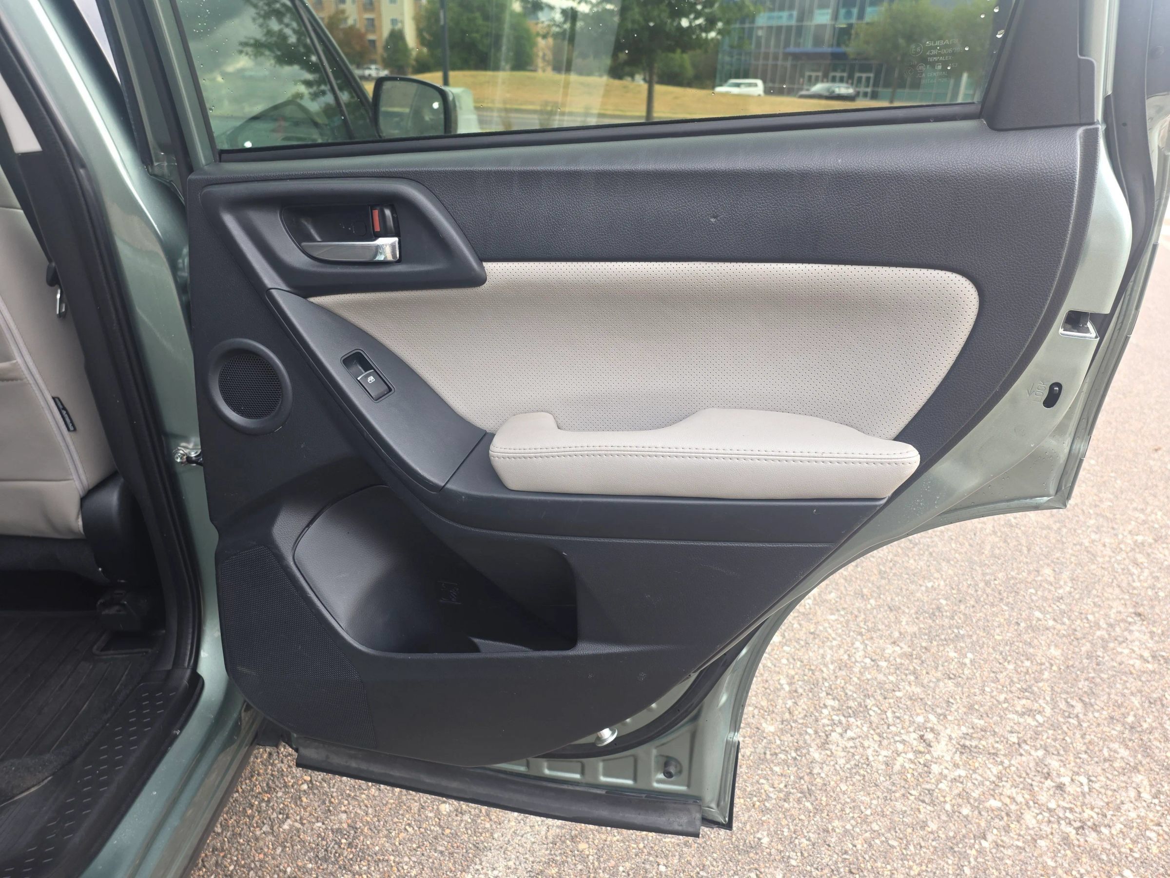 Used 2017 Subaru Forester 2.5i Limited AWD/4WD image 26