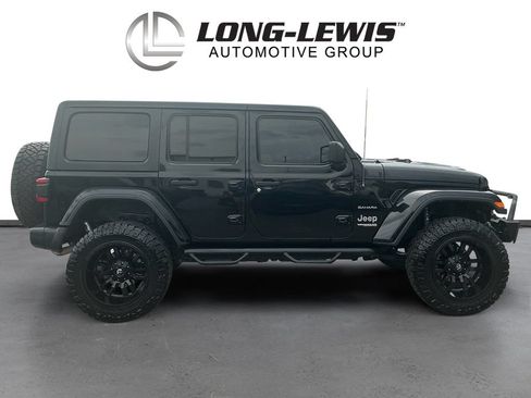 Used 2019 Jeep Wrangler Unlimited Sahara w/ Safety Group AWD/4WD image 8