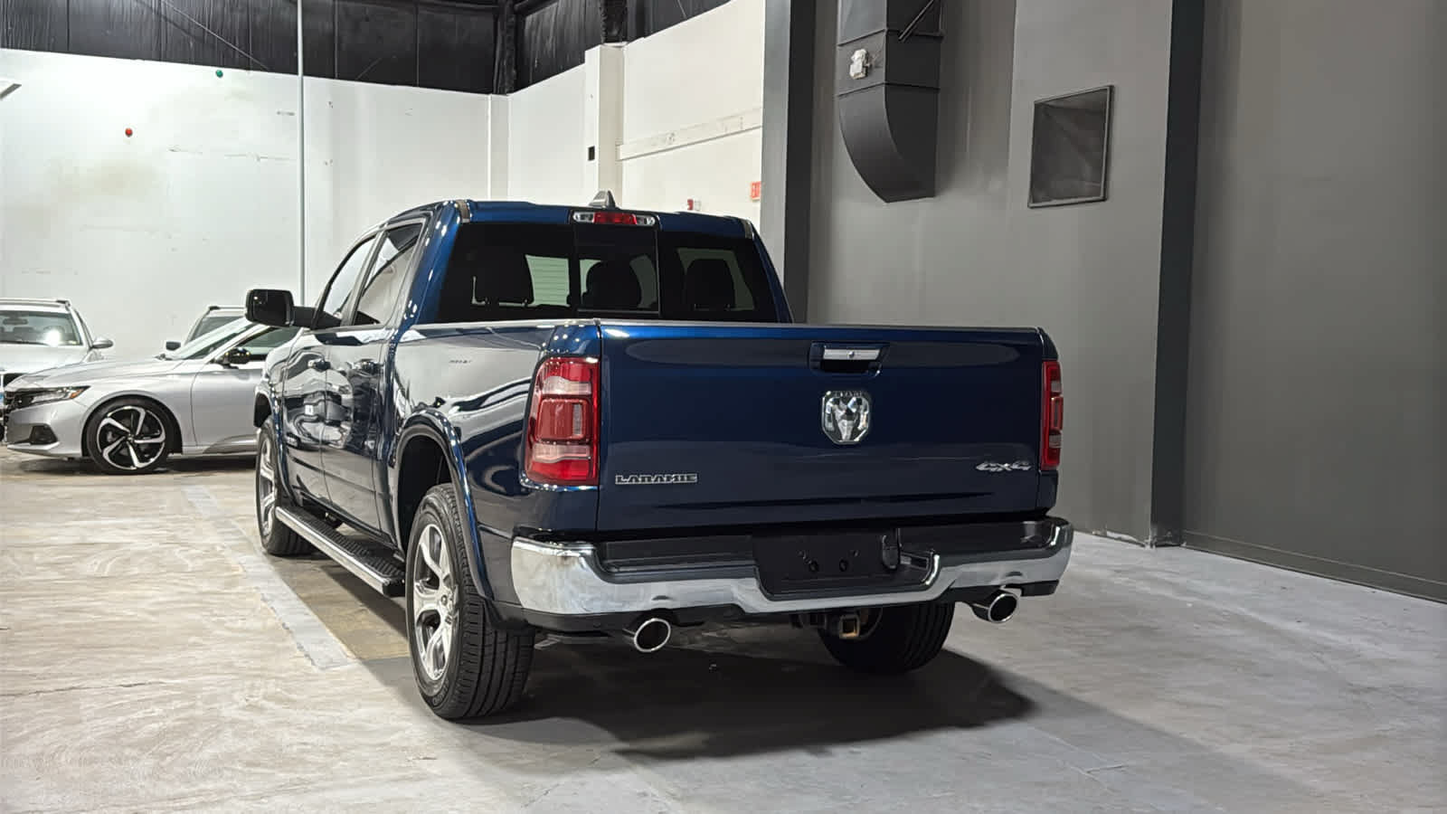 Used 2021 RAM 1500 Laramie AWD/4WD image 6