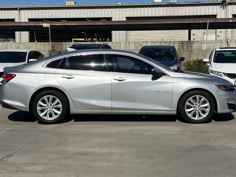Used 2021 Chevrolet Malibu LT FWD image 9