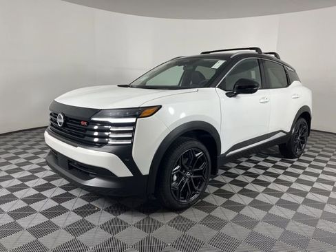 New 2026 Nissan Kicks SR image 5