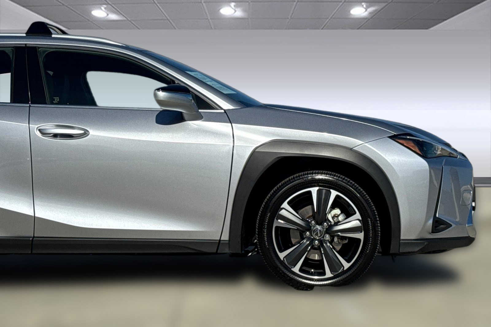 Certified 2025 Lexus UX 300h FWD w/ Accessory Package (Z2) image 35