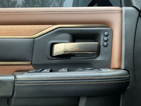 Used 2023 RAM 2500 Limited image 26