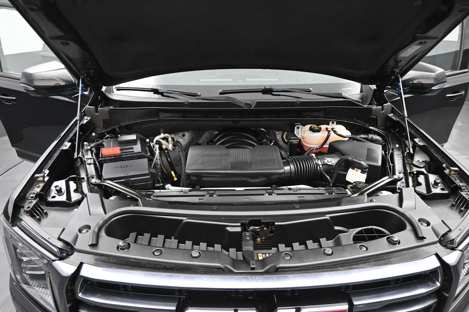 Used 2024 GMC Yukon AT4 AWD/4WD image 23
