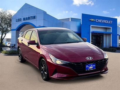 Used 2023 Hyundai Elantra SEL w/ Preferred Accessory Package