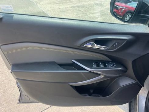 Used 2025 Chevrolet Trax ACTIV w/ Driver Confidence Package FWD image 12