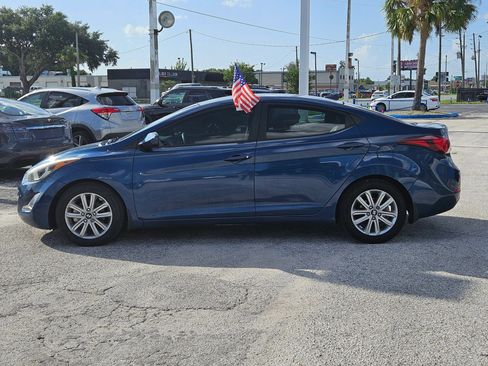 Used 2016 Hyundai Elantra SE w/ Option Group 02 FWD image 4