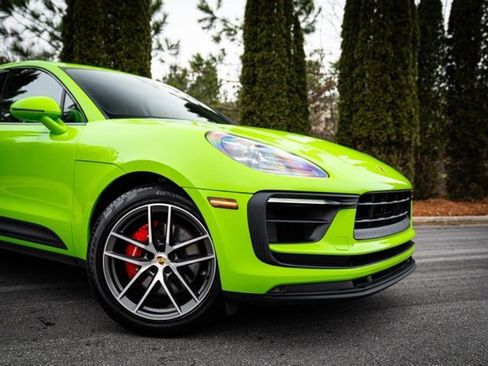 Used 2022 Porsche Macan S w/ Premium Package Plus image 7