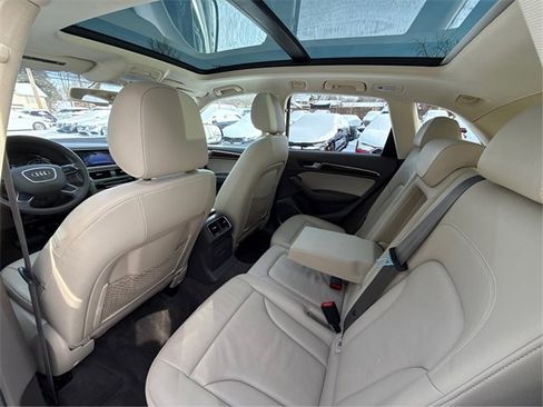 Used 2017 Audi Q5 2.0T Premium Plus w/ Technology Package image 36