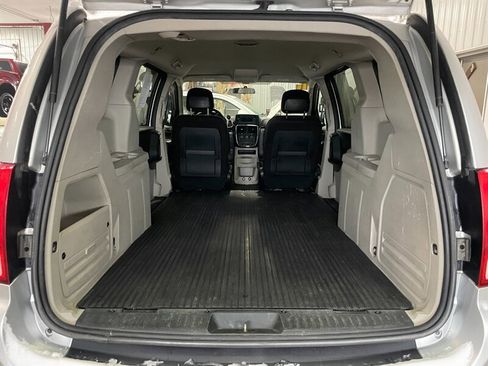 Used 2011 Dodge Grand Caravan C/V image 19