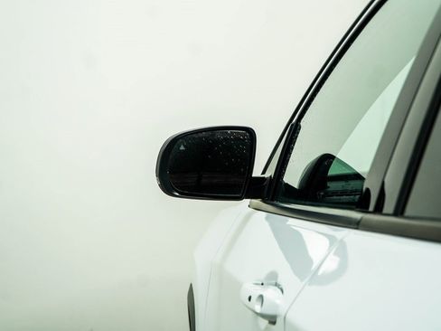 Used 2024 Jeep Compass Limited image 14