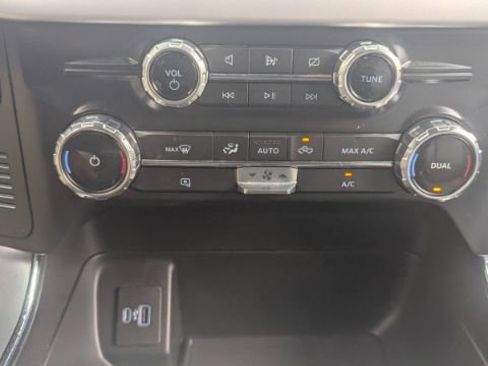 Used 2022 Ford F150 Lightning Pro image 32