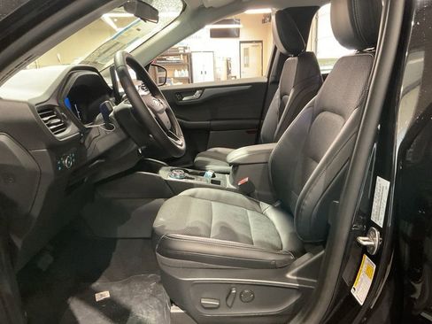 New 2026 Ford Escape SE image 8