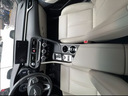 Used 2023 Genesis G70 2.0T RWD image 37