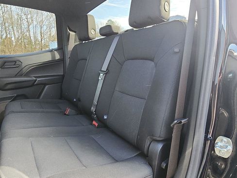 Used 2024 Chevrolet Colorado W/T image 18