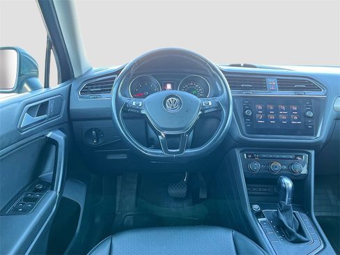 Used 2019 Volkswagen Tiguan SE image 22