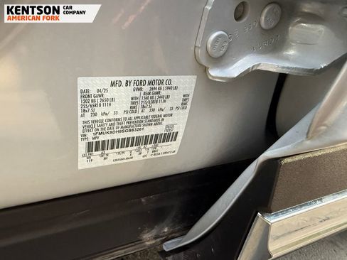 Used 2025 Ford Explorer Active image 38