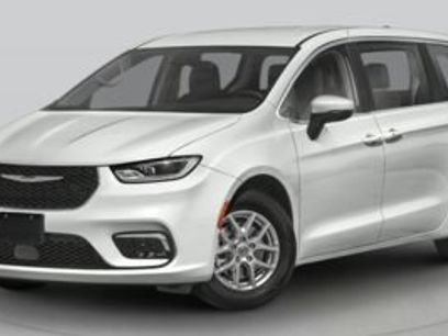 Used 2023 Chrysler Pacifica Touring-L