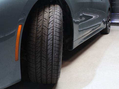 Used 2025 BMW 430i xDrive Convertible w/ M Sport Package image 25