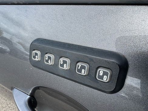 Used 2014 Ford Focus SE FWD image 11