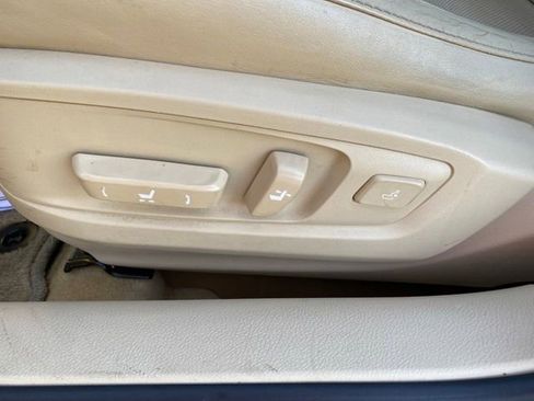 Used 2015 Lexus ES 300h w/ Navigation System Package FWD image 27