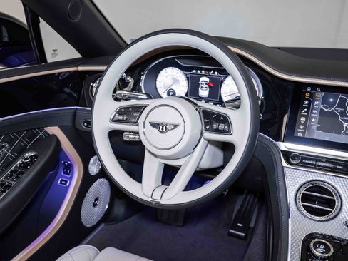 Used 2024 Bentley Continental GT Mulliner image 23