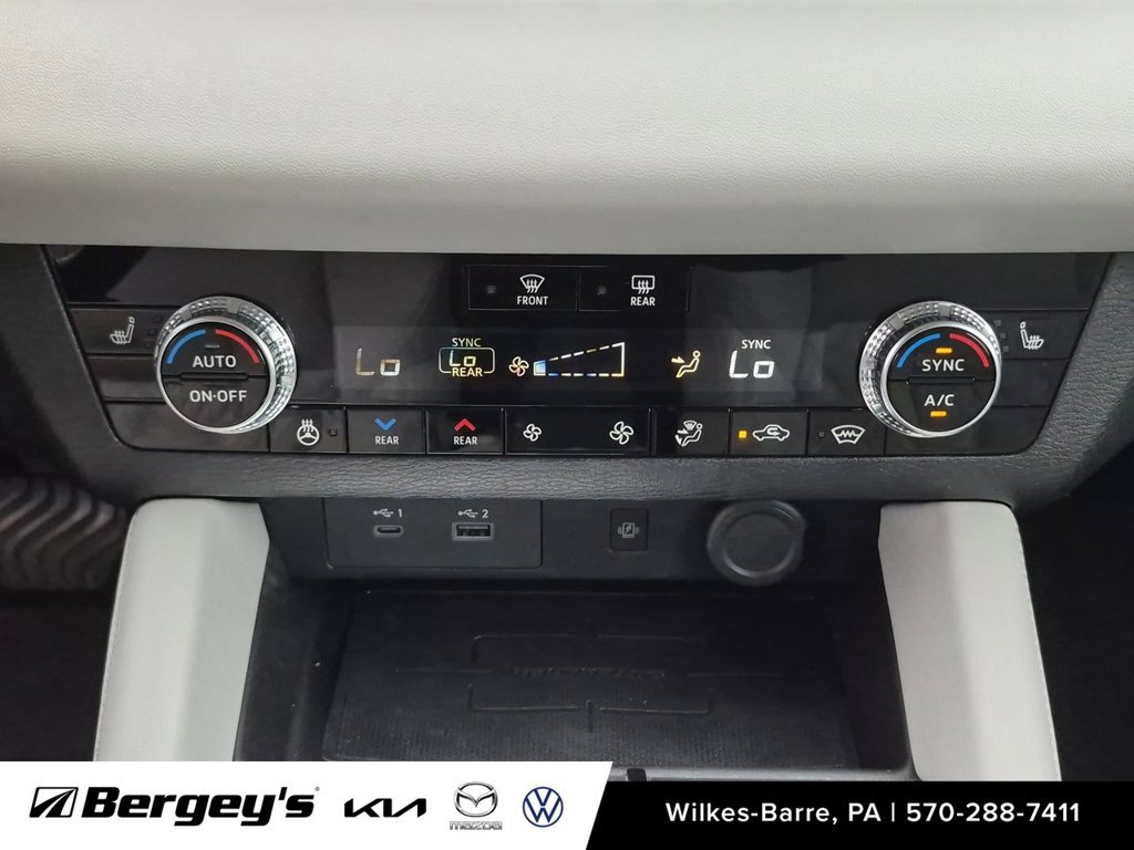 Used 2023 Mitsubishi Outlander SEL AWD/4WD image 20