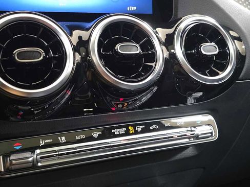 Certified 2026 Mercedes-Benz GLA 250 4MATIC image 32