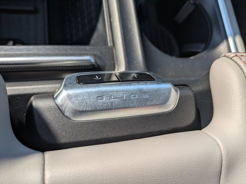 Certified 2025 Ford Expedition Active image 24