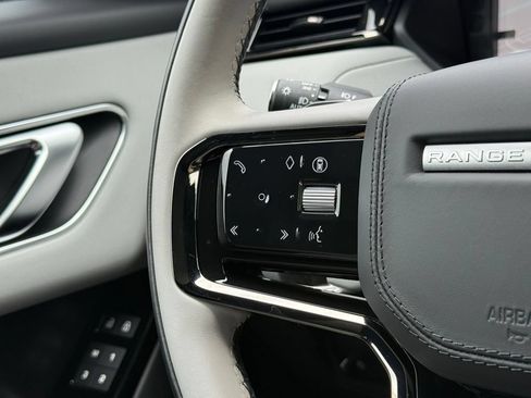 Certified 2026 Land Rover Range Rover Velar Dynamic SE AWD/4WD image 19