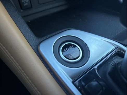 Used 2025 Nissan Sentra SV w/ SV Premium Package image 22