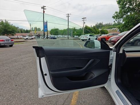 Used 2019 Tesla Model 3 Long Range AWD/4WD image 17