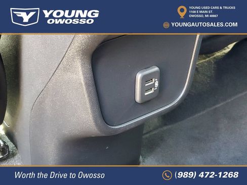 Used 2023 GMC Terrain SLE w/ Driver Convenience Package FWD image 28