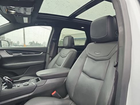 Used 2024 Cadillac XT5 Premium Luxury image 13