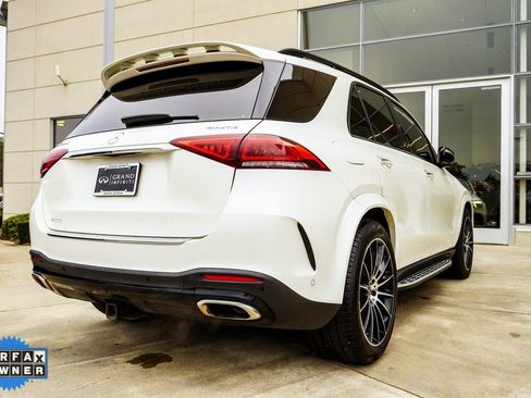 Used 2022 Mercedes-Benz GLE 580 4MATIC w/ Night Package image 11