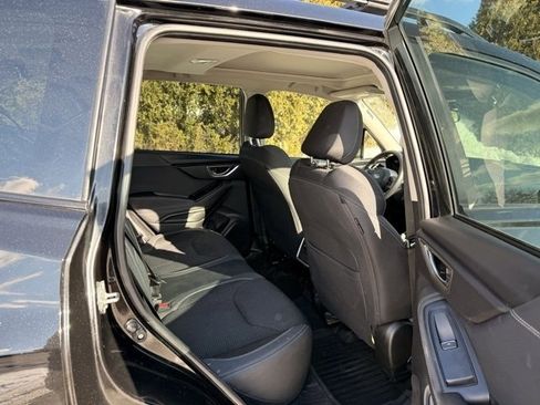 Used 2023 Subaru Forester Premium image 13