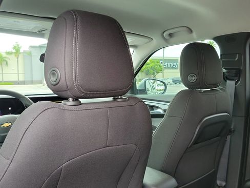 Used 2025 Chevrolet TrailBlazer LT image 12