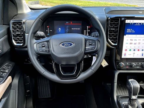 Used 2024 Ford Ranger XLT image 5