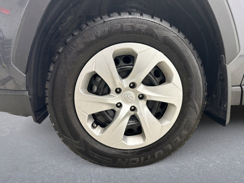 Used 2023 Toyota RAV4 LE image 11