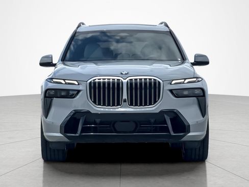 Used 2023 BMW X7 xDrive40i w/ M Sport Package AWD/4WD image 8