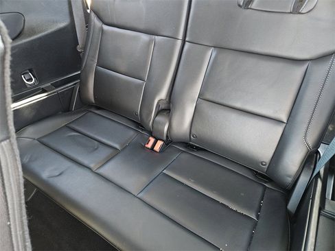 Used 2023 Ford Explorer Limited image 22